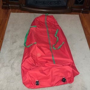 Heavy duty Artificial Tree holder with zipper. Heavy duty 5 ft length,2 ft wide.